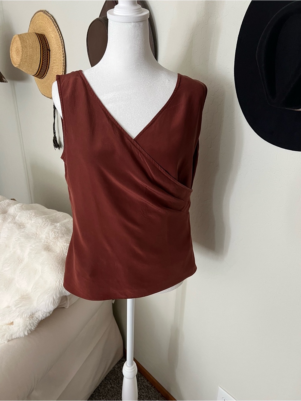 Spirit by Coldwater Creek Chestnut Brown Wrap Style 100% Silk Poly Lining Size 6